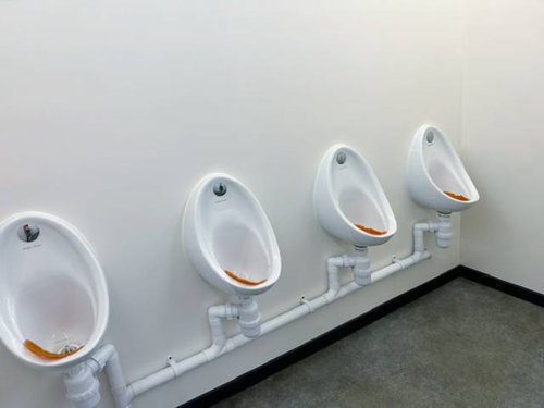 4x Gents urinals