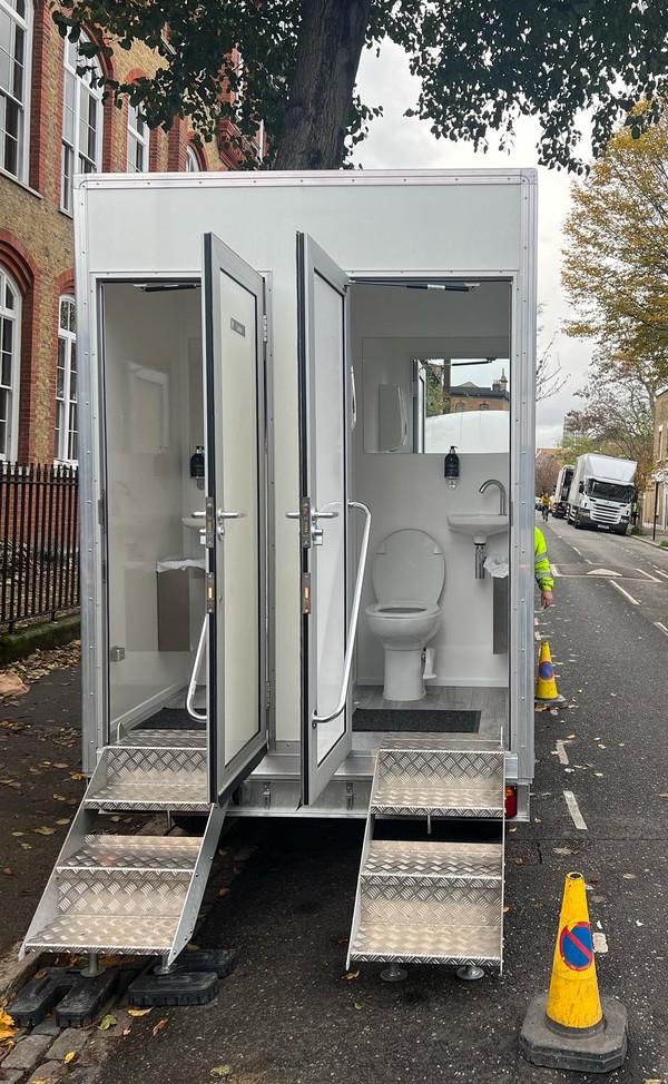 Used 4 Bay Solar Powered Toilet Trailer Used 4 Bay Solar Powered Toilet Trailer