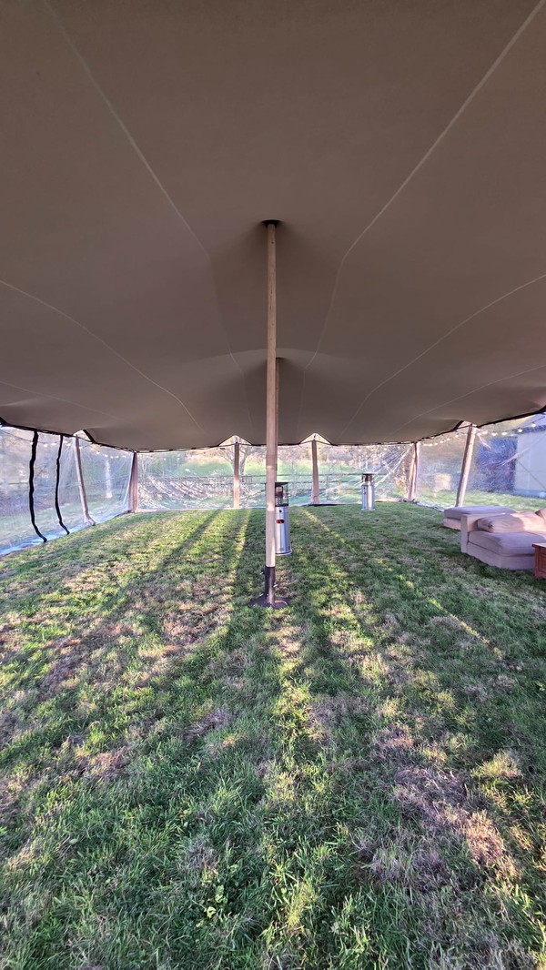 Stretch tent with walls