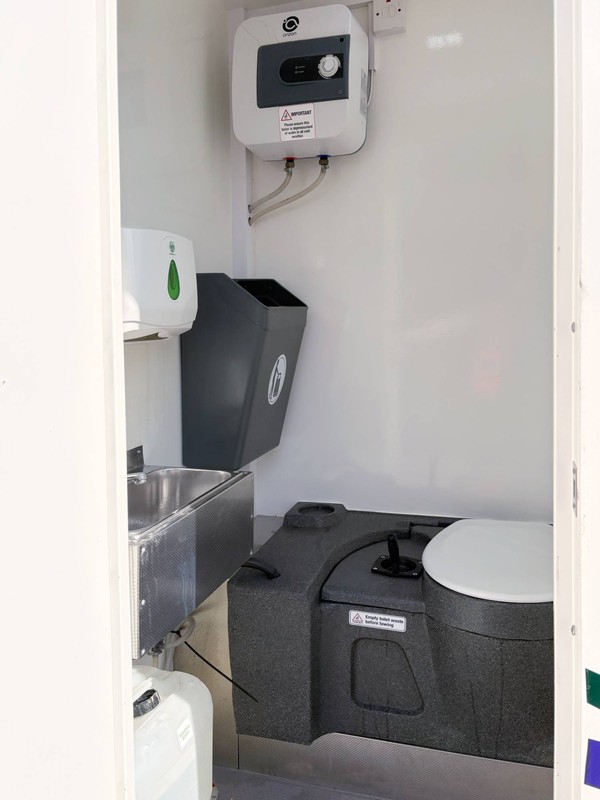 Welfare trailer with toilet Welfare trailer with toilet