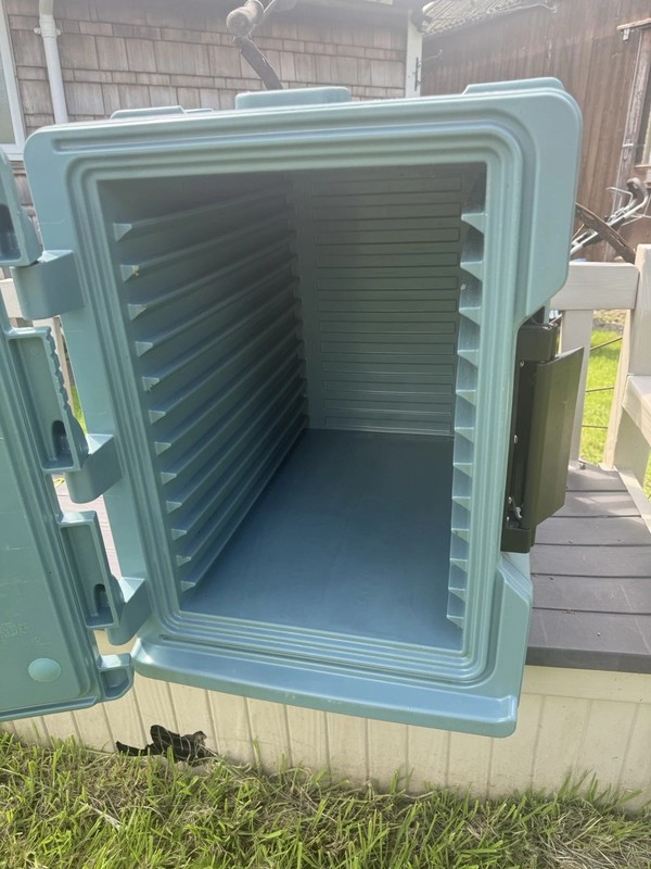 Cambro Food Box