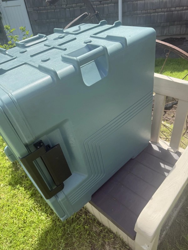 Green Cambro Insulated Food Box