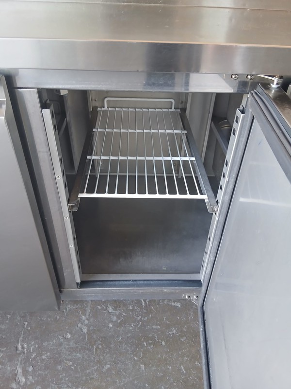 Three door bench fridge Three door bench fridge