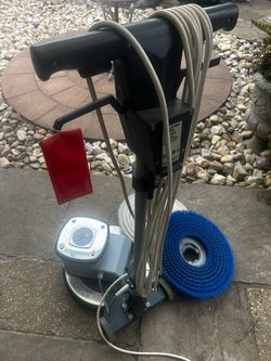 Nilfisk 421a Slow Speed Scrubbing Machine
