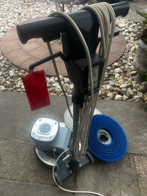 Nilfisk 421a Slow Speed Scrubbing Machine