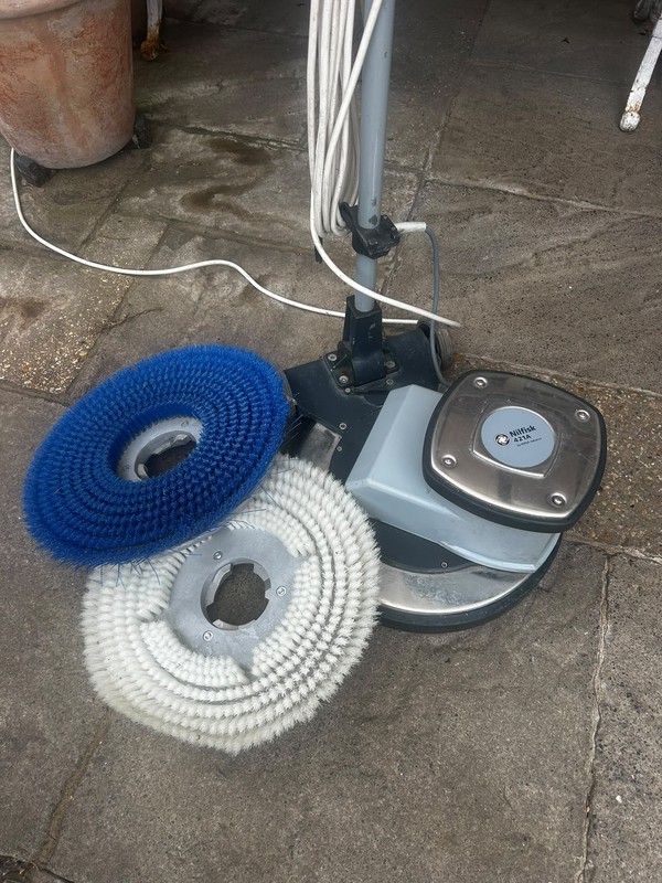Floor scrubbing machine for sale