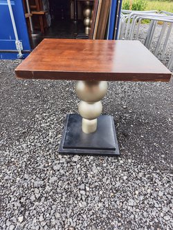 Gold bulbose wooden pedestal table