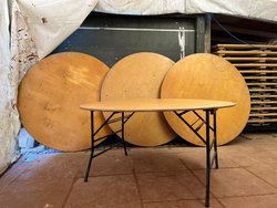 5Ft 6 Inch round tables for sale