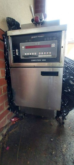 Henny Penny Pressure Fryer For Sale