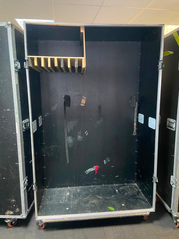 Second Hand 5x Wardrobe Wheeled Flight Cases Second Hand 5x Wardrobe Wheeled Flight Cases