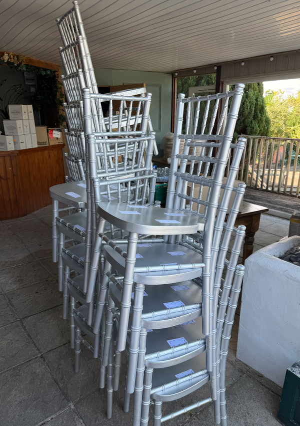 70x Chiavari Silver Chairs For Sale 70x Chiavari Silver Chairs For Sale