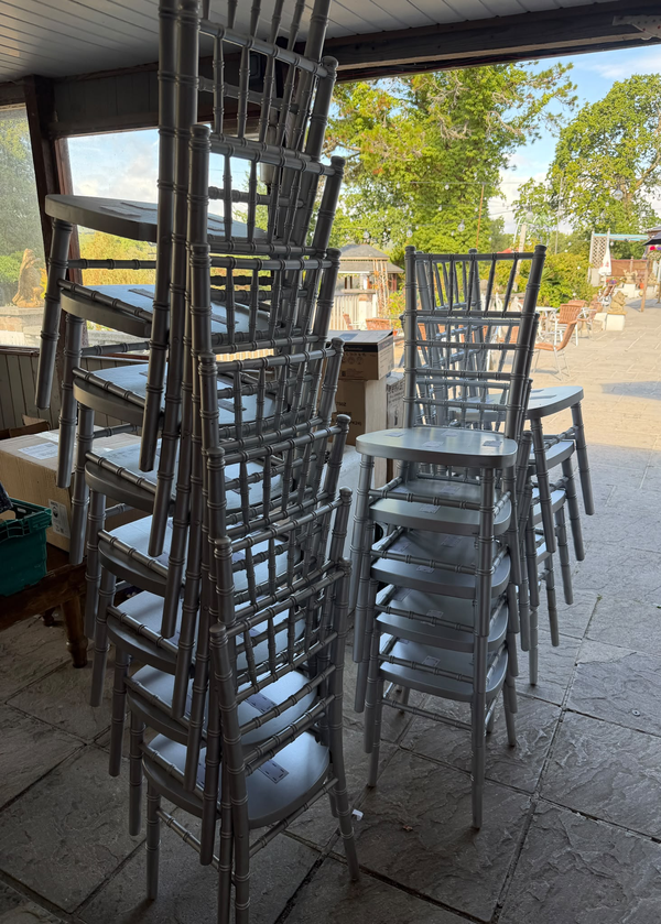 Second Hand 70x Chiavari Silver Chairs Second Hand 70x Chiavari Silver Chairs