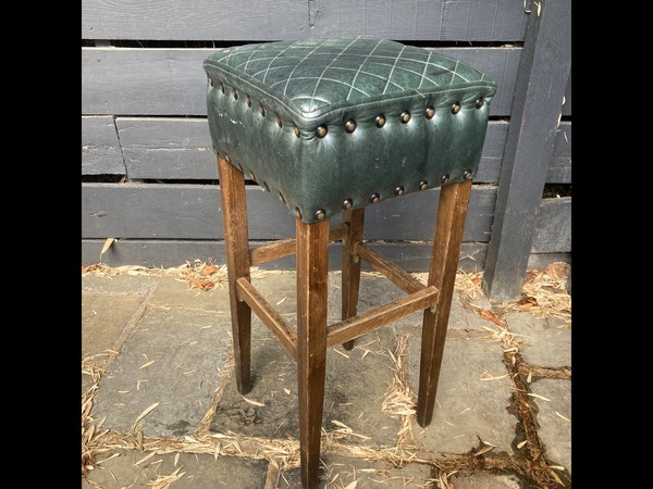 Green leather bar stools Green leather bar stools