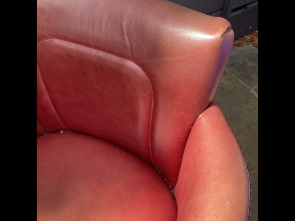 Red leather high bar chairs for sale Red leather high bar chairs for sale