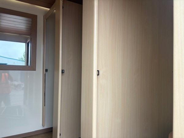 Second Hand Towable 3 + 1 Toilet Second Hand Towable 3 + 1 Toilet