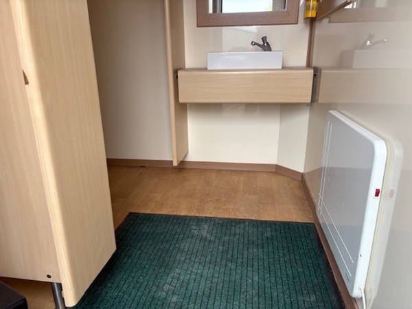 Towable 3 + 1 Toilet For Sale Towable 3 + 1 Toilet For Sale