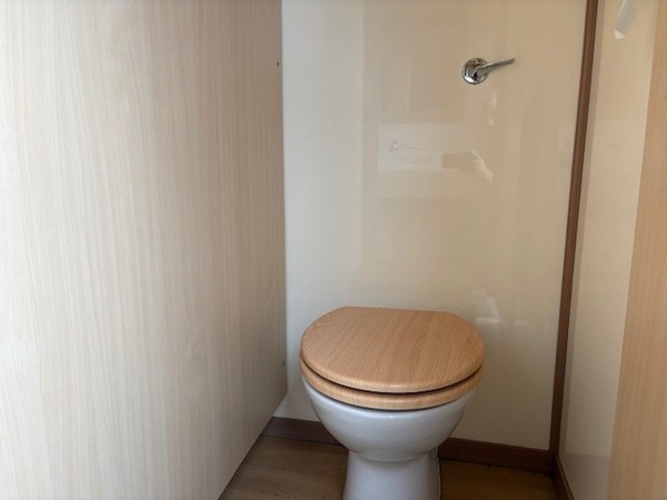 Used Towable 3 + 1 Toilet Used Towable 3 + 1 Toilet