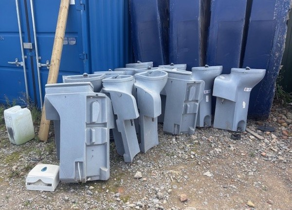 Used 50x PolyJohn Sinks Used 50x PolyJohn Sinks