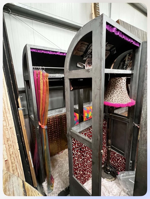 Priscilla Queen of the Desert Bus Prop Priscilla Queen of the Desert Bus Prop