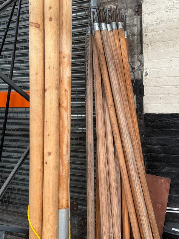 Marqeee main and side poles