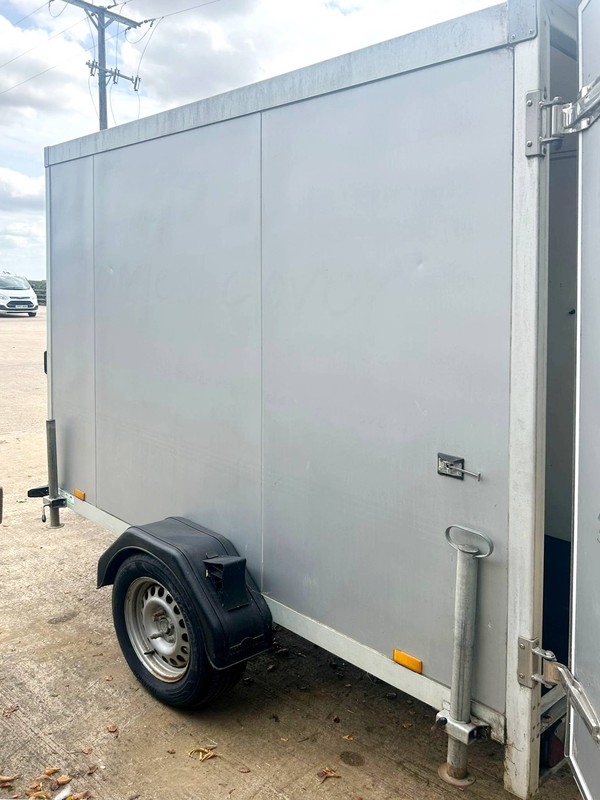 Used fridge trailer for sale