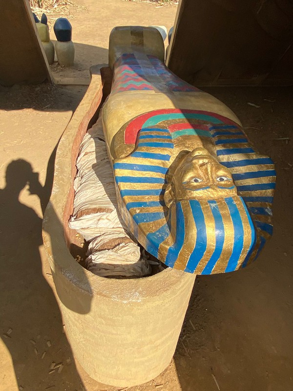 Egyptian Tomb With Mummy Egyptian Tomb With Mummy