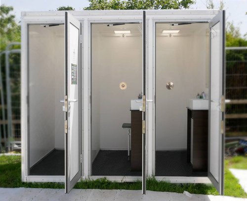 Three bay shower unit for sale