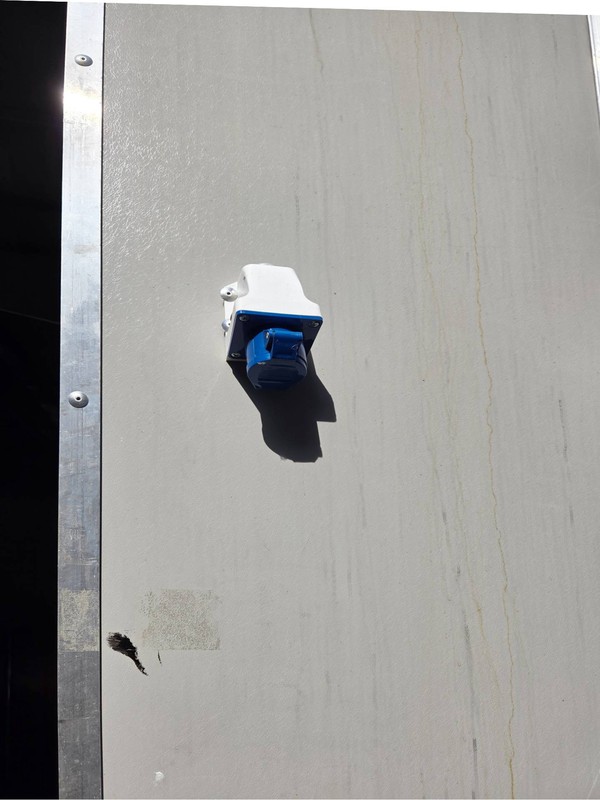 Catering trailer 16amp electrical connection