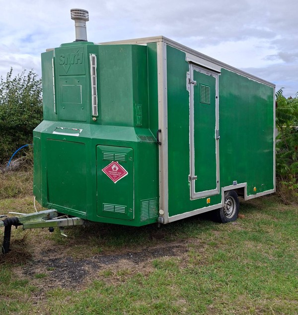 Shower trailer