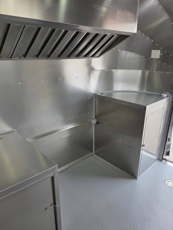 Catering trailer with extraction canopy