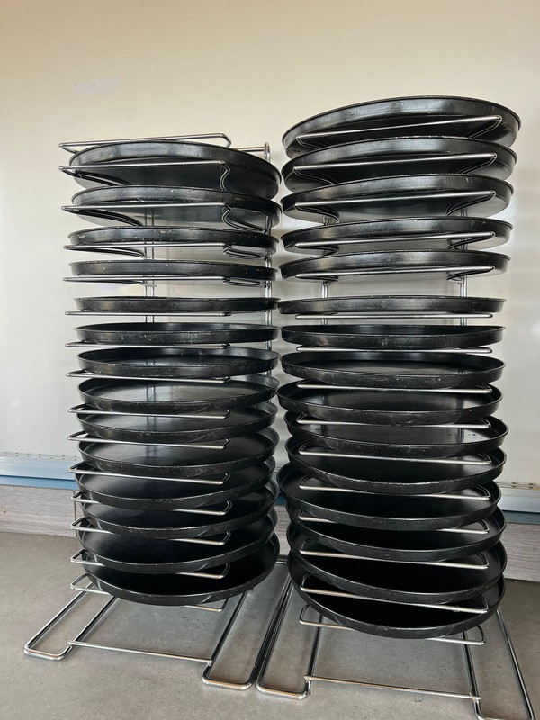 Pizza pans