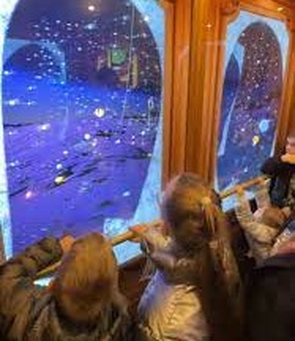 Santa's Magical Elevator With Screens Santa's Magical Elevator With Screens