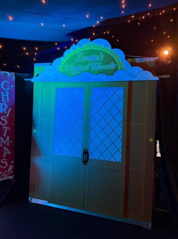 Second Hand Santa's Magical Elevator Second Hand Santa's Magical Elevator