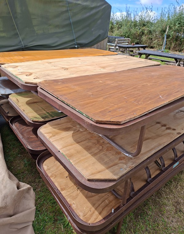 16x Iron Glamping Beds 16x Iron Glamping Beds