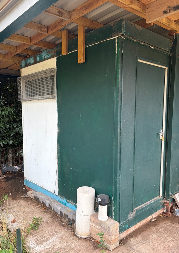 Used Male and Female Toilet Block Used Male and Female Toilet Block