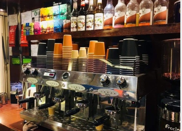 Second Hand Coffee & Food Kiosk Trailer Second Hand Coffee & Food Kiosk Trailer