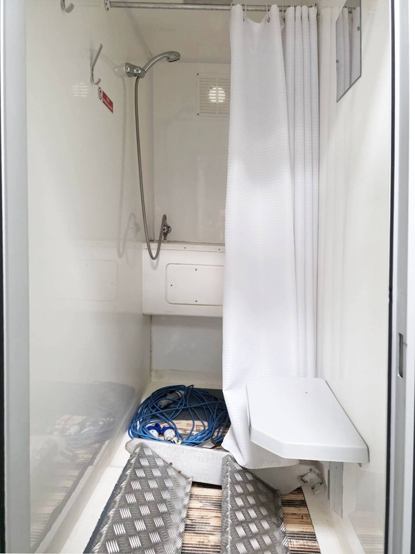 4 bay shower trailer for sale