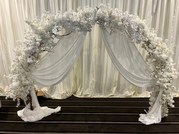 Wedding flower arch Wedding flower arch