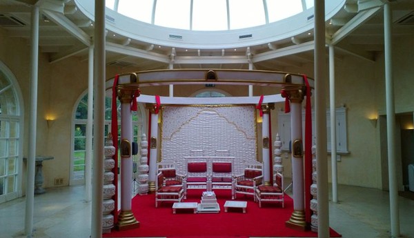 Second Hand Roman Pillar/Round Mandap Second Hand Roman Pillar/Round Mandap