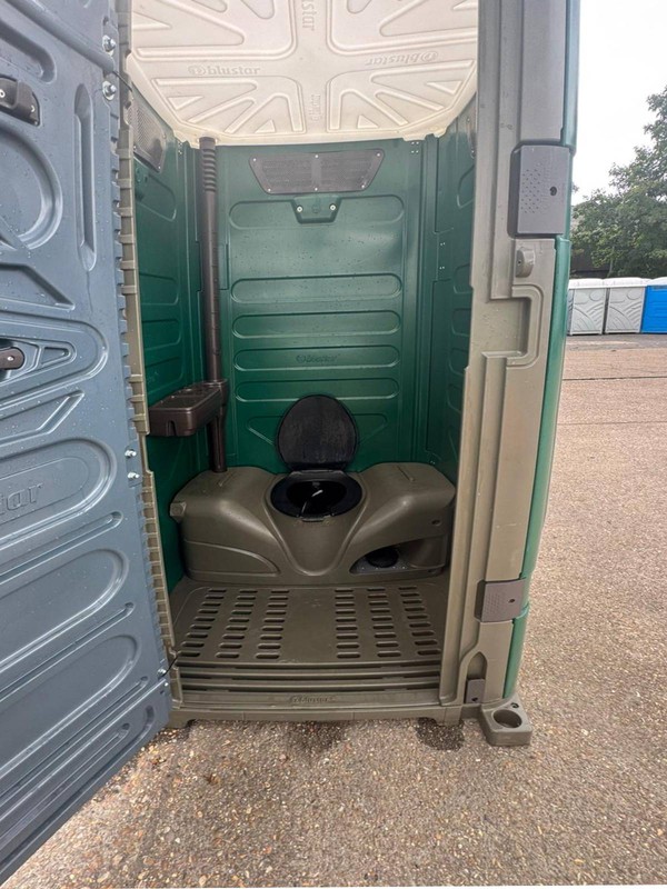 T-Star Plastic toilet by Tblustar