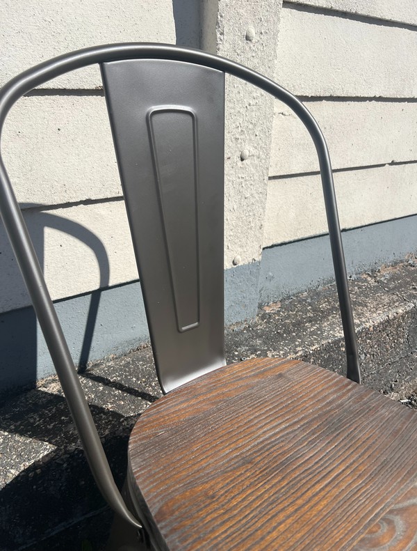 100x Metal Cafe Chairs 100x Metal Cafe Chairs