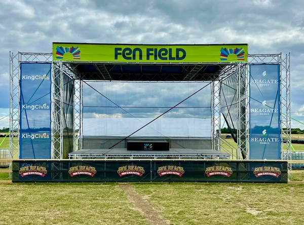 Aluminium truss stage roof