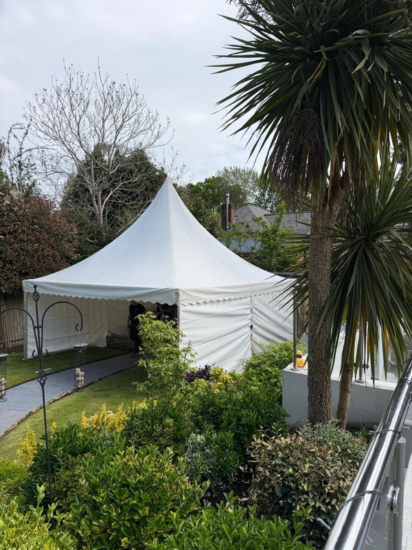 Roder pagoda / Chinese hat marquee