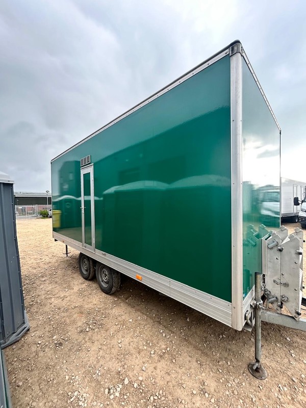 secondhand 3+1 Toilet Trailer secondhand 3+1 Toilet Trailer