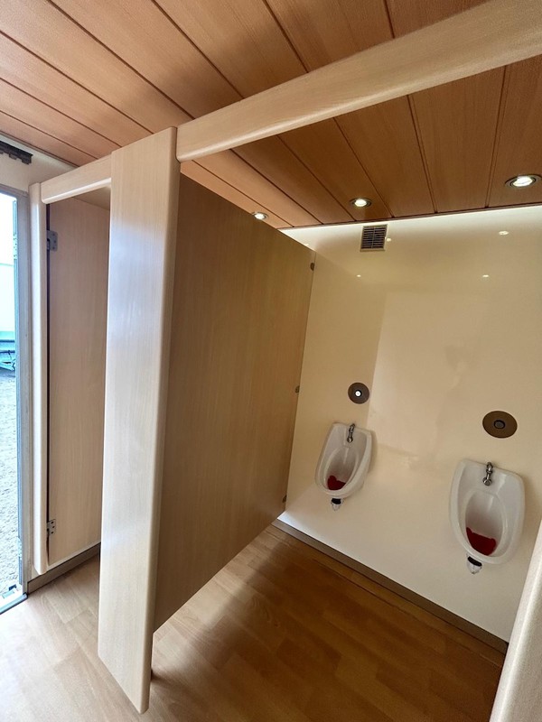 Luxury 3+1 Toilet Trailer - Staffordshire 11 Luxury 3+1 Toilet Trailer - Staffordshire 11