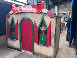 Elf workshop prop