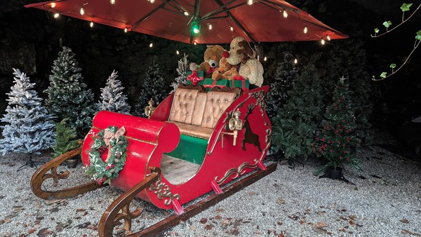 Sleigh for sale ideal for Christmas grotto Sleigh for sale ideal for Christmas grotto