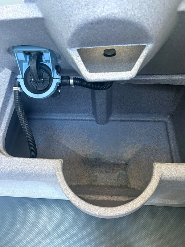 Shorelink toilet tank