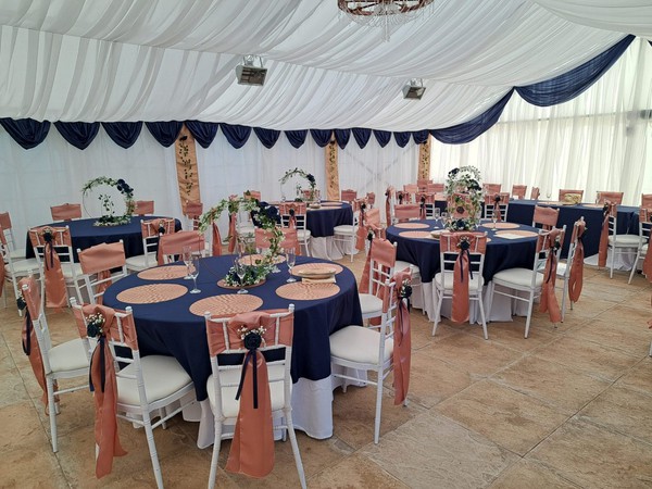 95x Chiavari chairs for sale 95x Chiavari chairs for sale