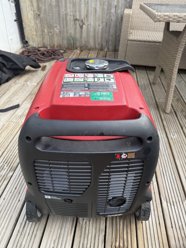 Powerful, compact, generator on wheels Powerful, compact, generator on wheels